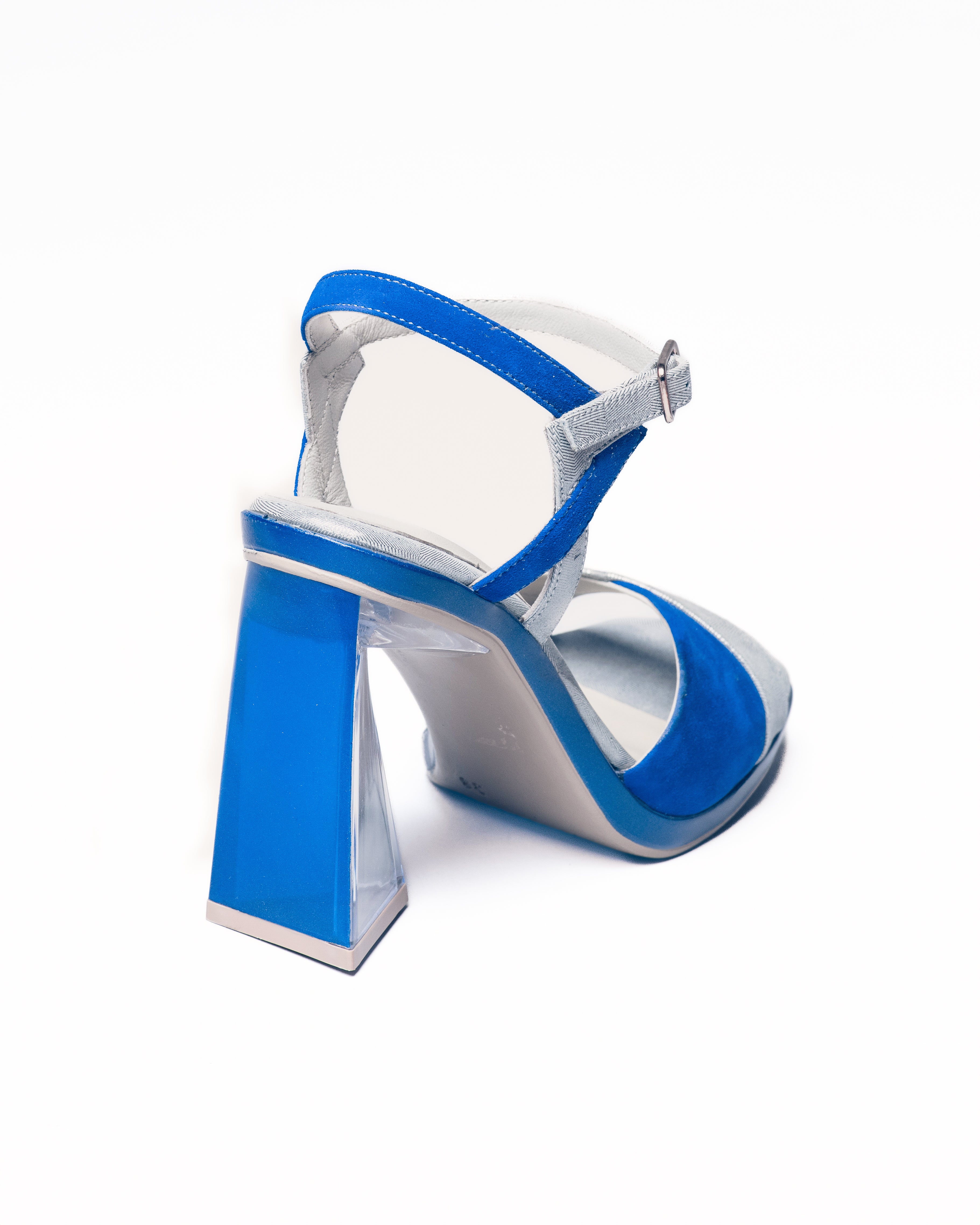 Sandalia con taco transparente - Marblue