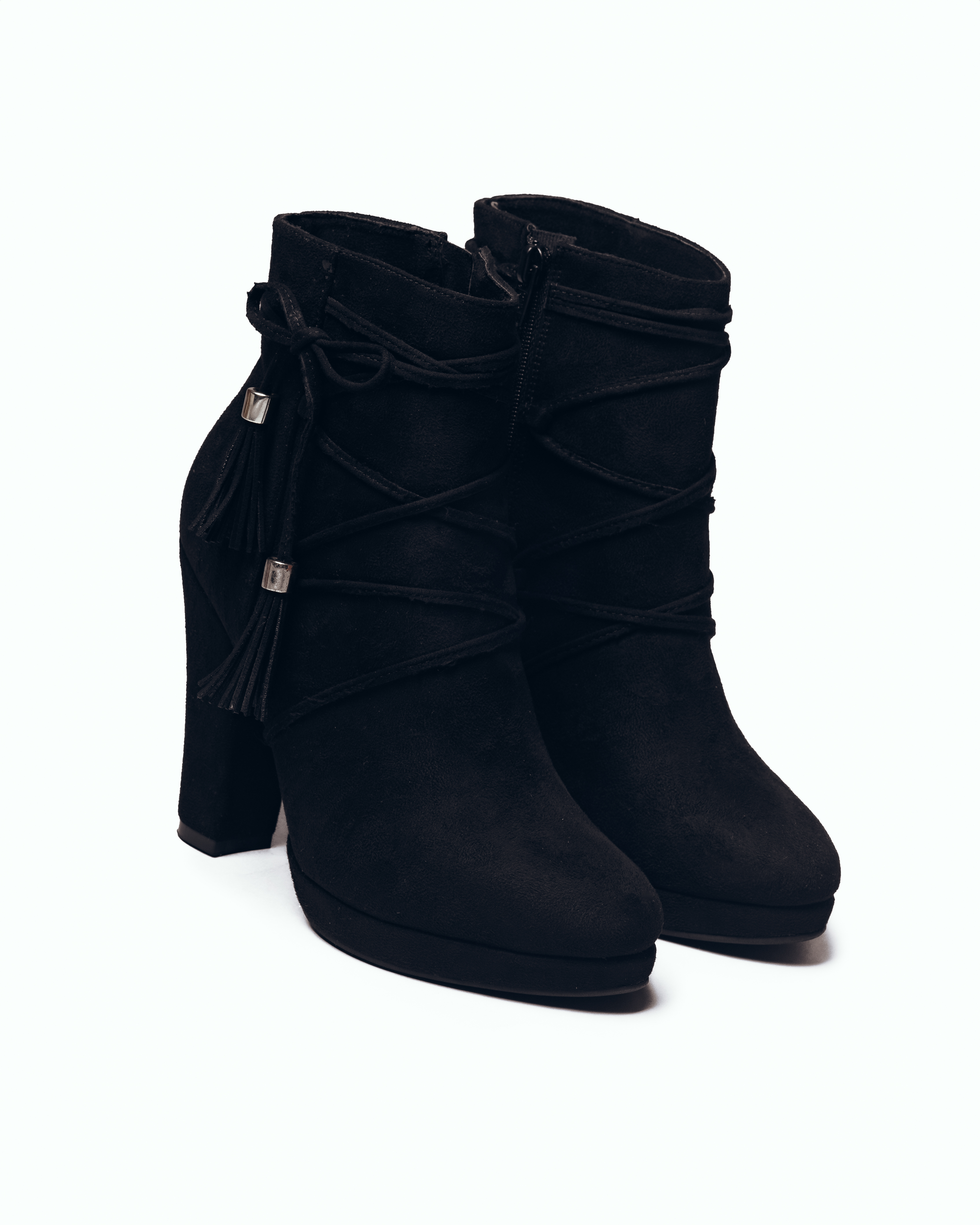 Botín atemporal con taco - Elegancia Urbana Black